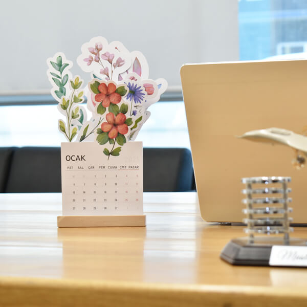 Kişiye Özel Masa Takvimi Özel Kesim