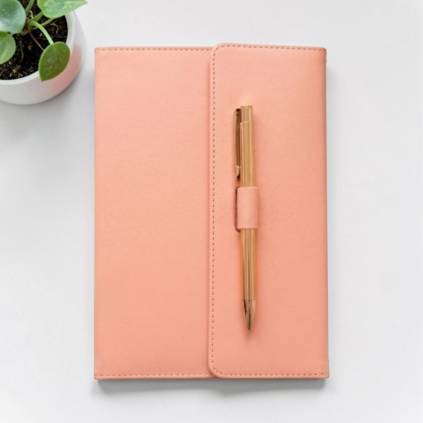 Lizy Kapaklı & Kalemli Not Defteri Soft Pembe