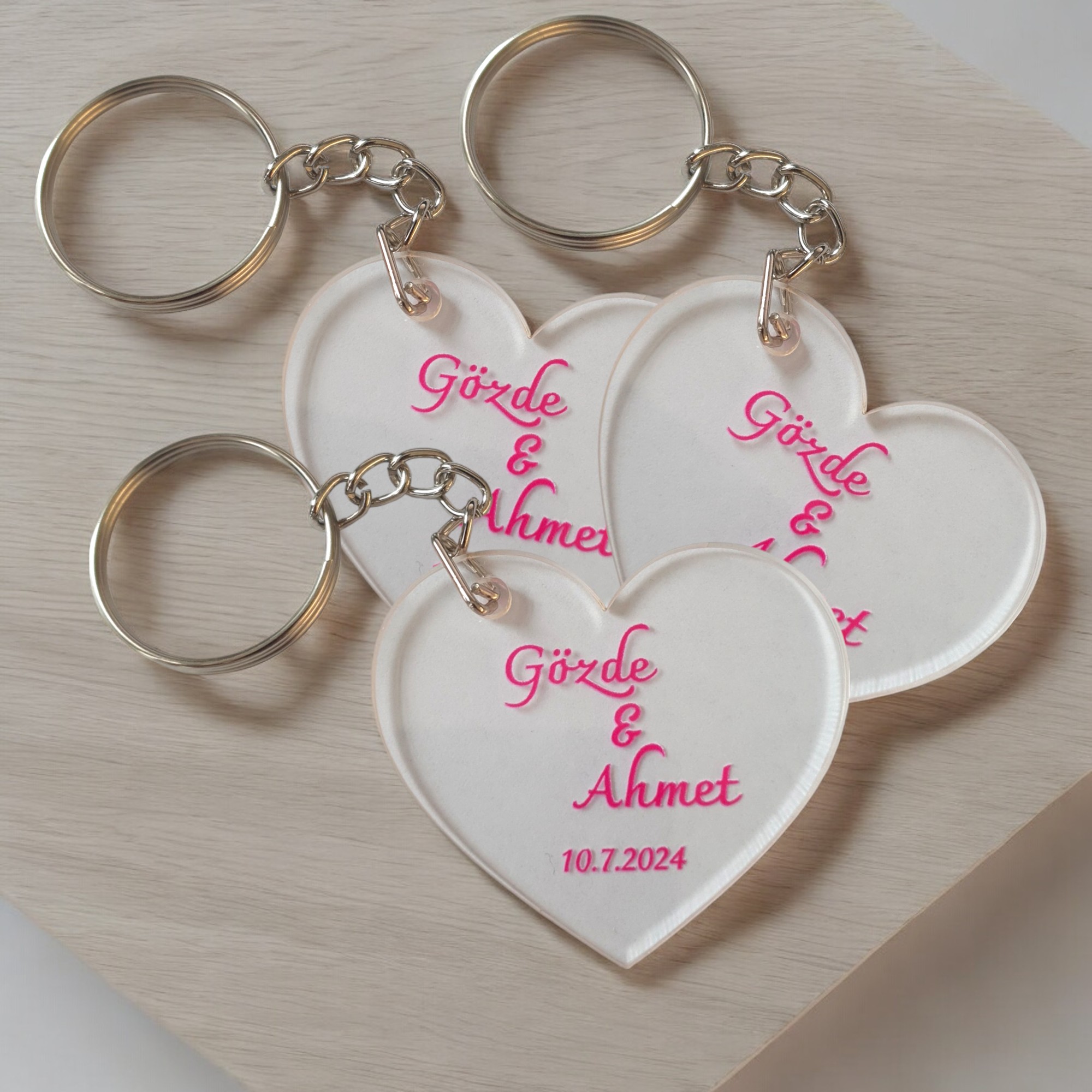 Kalp Şekilli Akrilik Pleksi Anahtarlık görsel