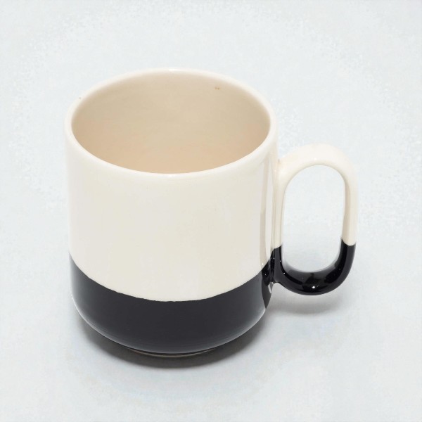 Modern Dip Siyah Kupa