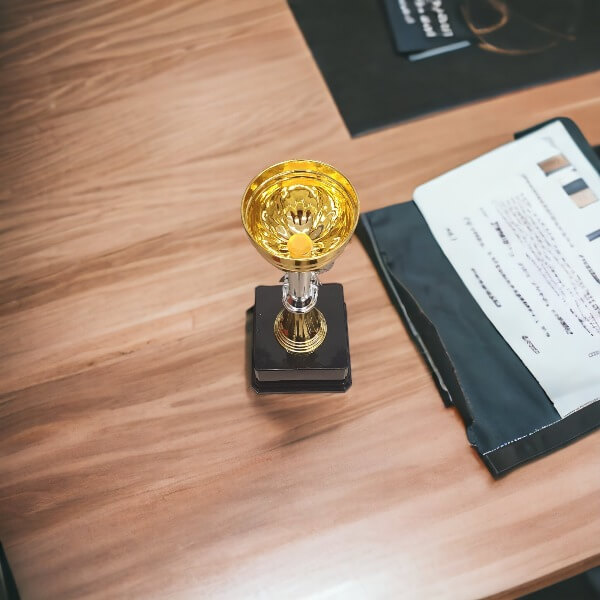 Kişiye Özel Yazılı Ödül Kupası