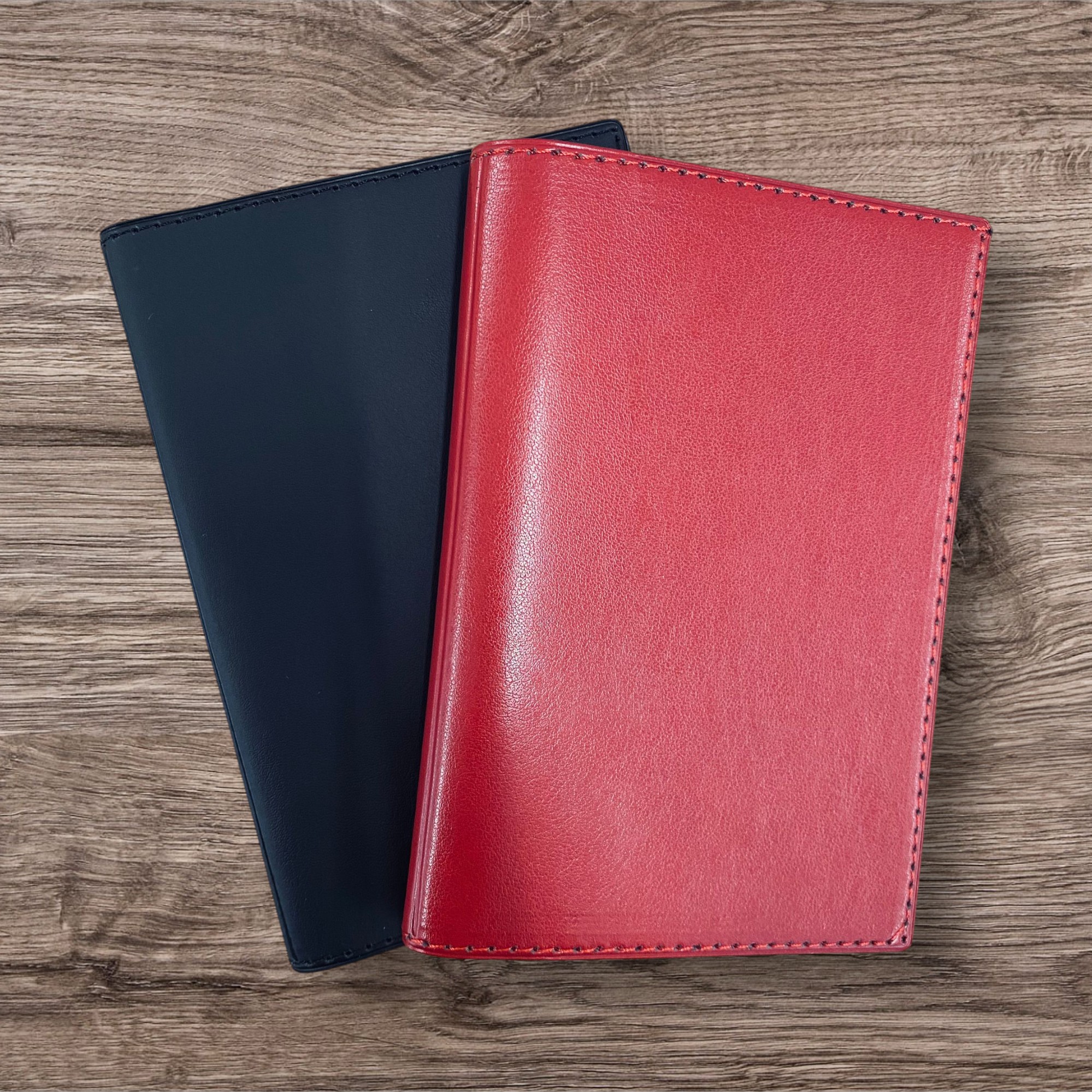 Kişiye Özel Termo Deri Kırmızı Pasaport Kılıfı görsel