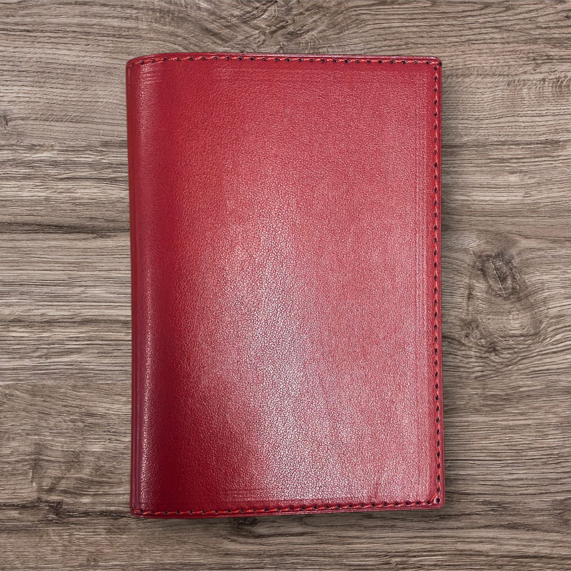 Kişiye Özel Termo Deri Kırmızı Pasaport Kılıfı görsel