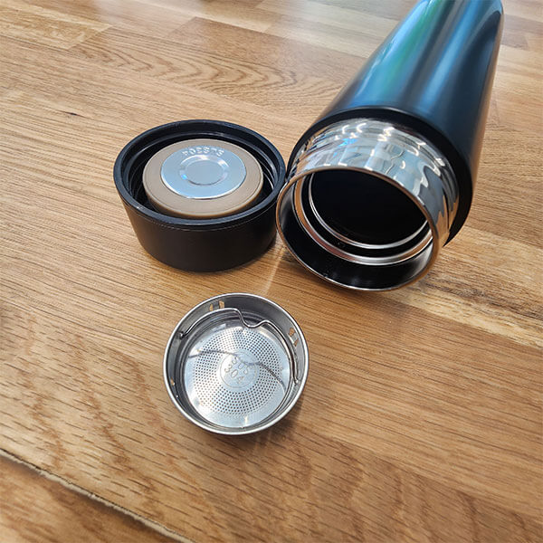 Kişiye Özel Dijital Göstergeli Süzgeçli Siyah Termos görsel