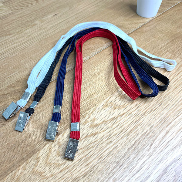 Dik Plastik Yaka Kartı görsel