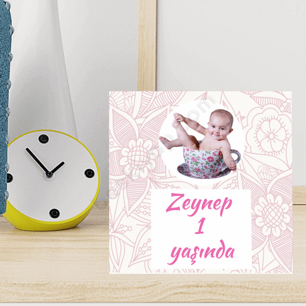 1 Yaş Doğum Günü Magneti Pembe Çiçekli online tasarla