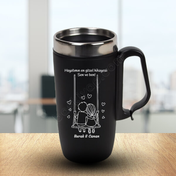 Salıncakta Sallanan Çift Tasarımlı Sevgililer Günü Termosu online tasarla
