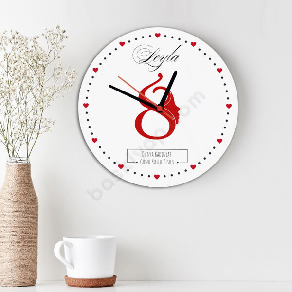Kadınlar Gününe Özel Ahşap Daire Duvar Saati online tasarla