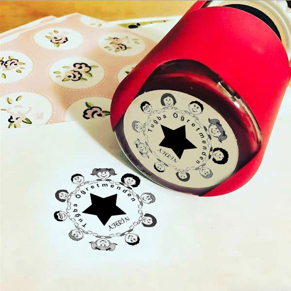 Çocuk Çerçeveli Öğretmen Kaşesi online tasarla