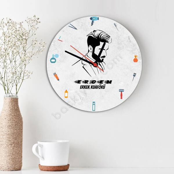 Erkek Kuaför Temalı Ahşap Daire Duvar Saati online tasarla