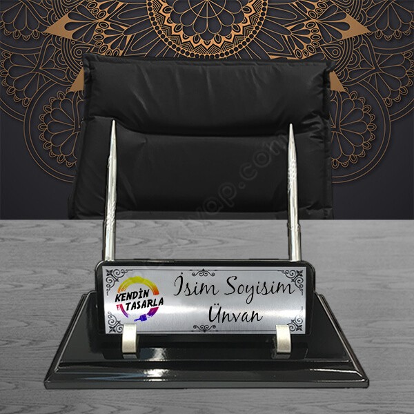 Kalemli Ahşap Masa İsimliği | Siyah online tasarla