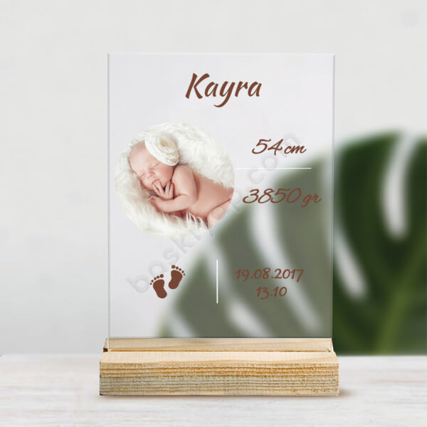 Kişiye Özel Fotoğraflı Hoşgeldin Bebek Tasarımlı Ahşap Standlı Çerçeve online tasarla