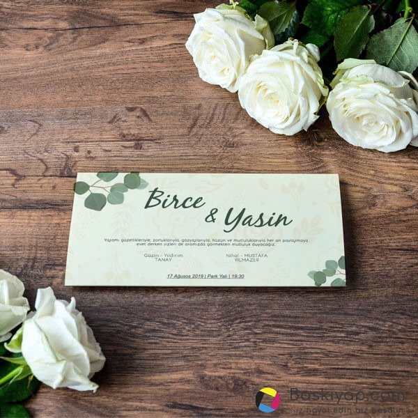 Krem Üzeri Minik Yeşil Çiçekli online tasarla