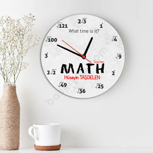 Matematik Öğretmeni Temalı Ahşap Daire Duvar Saati online tasarla