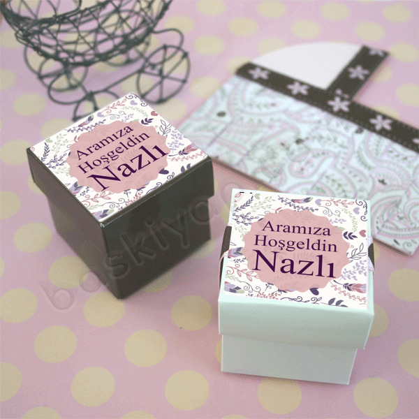 Mor Çiçekli online tasarla