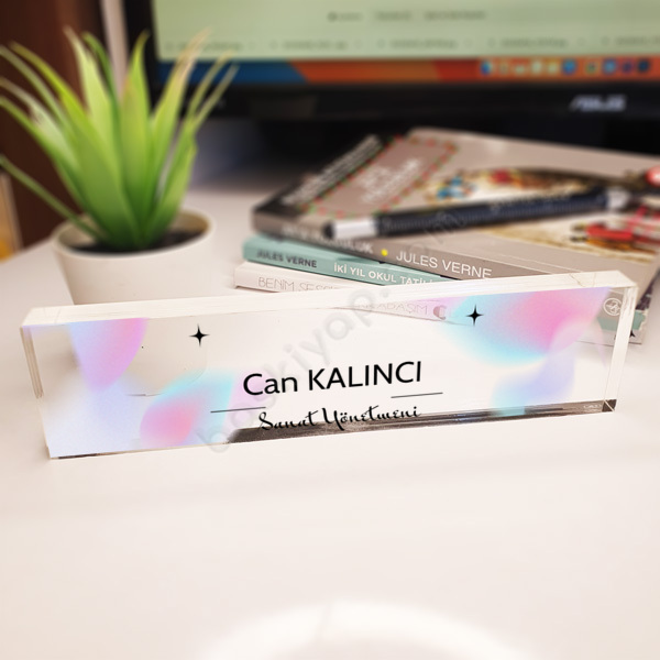 Sanat Yönetmeni İçin Akrilik Masa İsimliği online tasarla