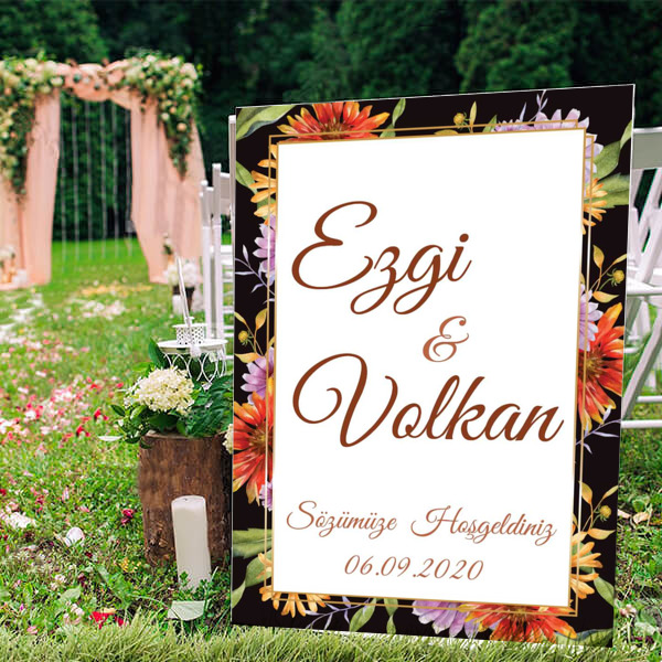 Siyah Çiçekli Ayaklı Pano online tasarla