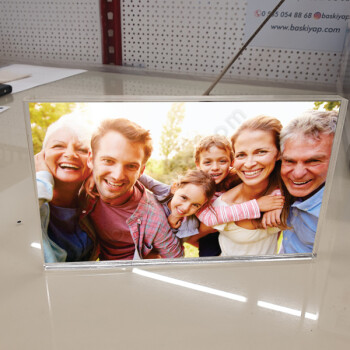 Fotoğrafınıza Özel Tasarım Baskılı Akrilik Çerçeve online tasarla