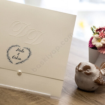 Kişiye Özel Kalp Ve Yapraklı Davetiye Kaşesi online tasarla