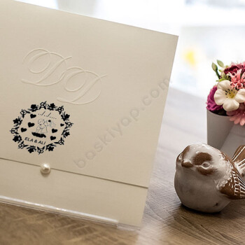 Kişiye Özel Kalpli Davetiye Kaşesi online tasarla