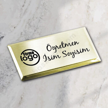 Kişiye Özel Öğretmen Yaka İsimliği online tasarla