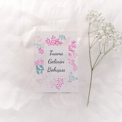 Pembe Çiçek  Ve Çerçeveli Bohça Kartı online tasarla