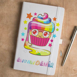 Renkli Cupcake Beyaz Ajanda online tasarla