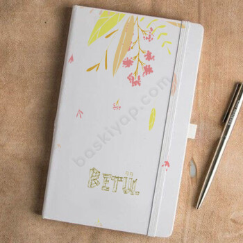 Turuncu Sarı Yapraklı Beyaz Ajanda online tasarla