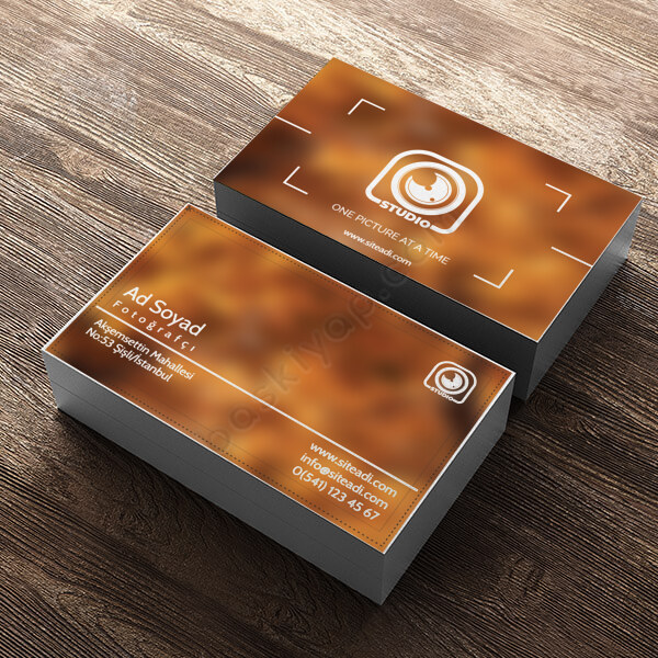 Turuncu Zeminli Fotoğrafçı Kartviziti online tasarla