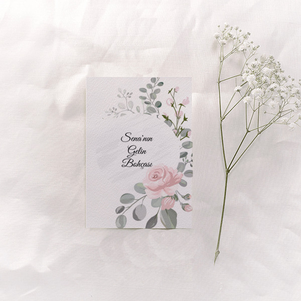 Yeşil Dallı Pembe Çi̇çekli online tasarla